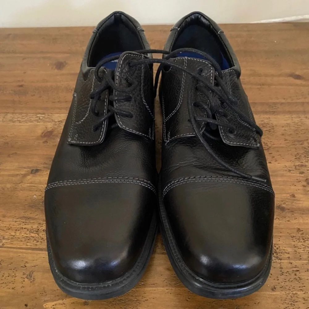 Florsheim Men's Freedom Cap Oxford Leather Shoes. size 10.5